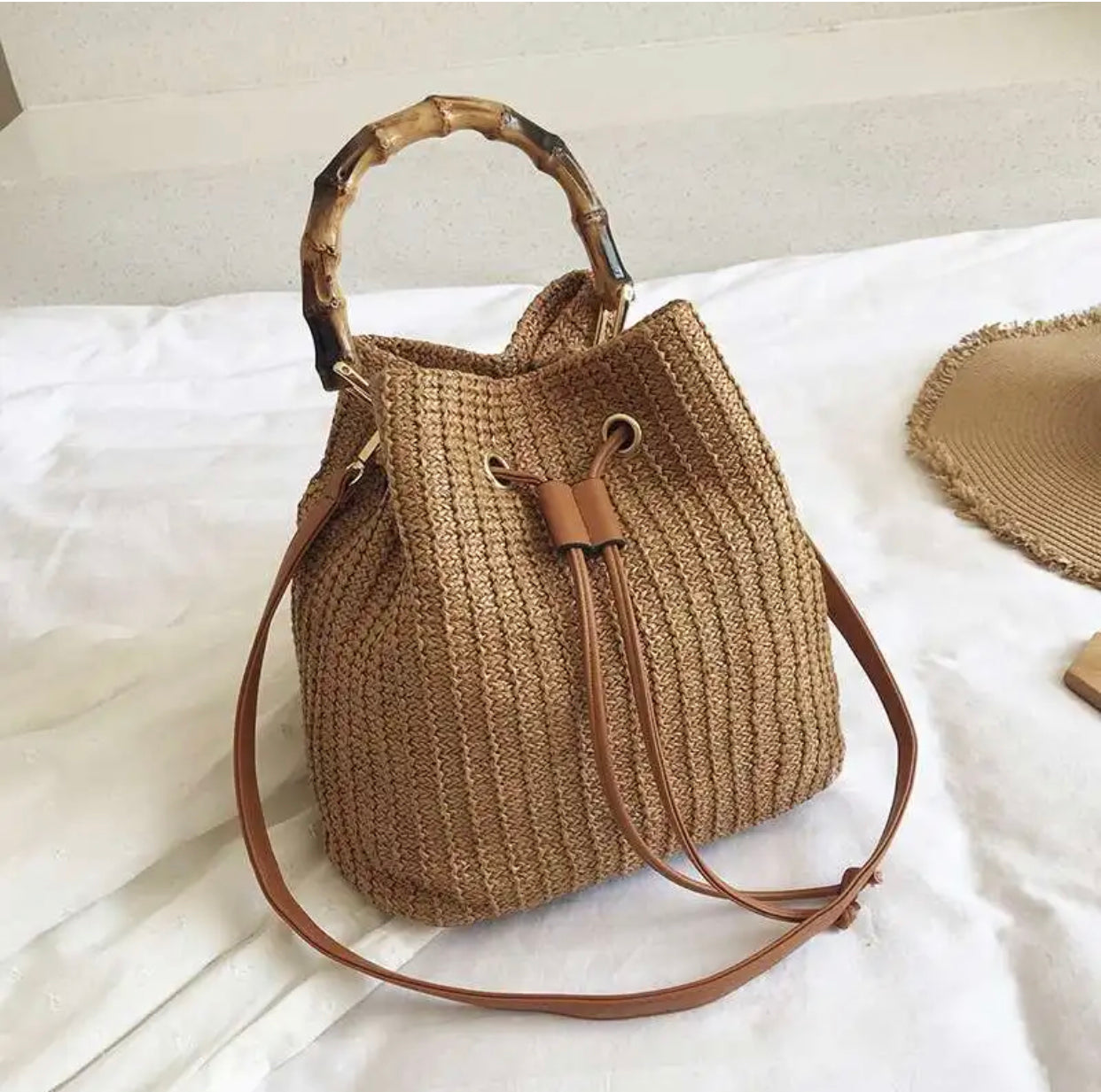 ''Take me away'' bucket bag!